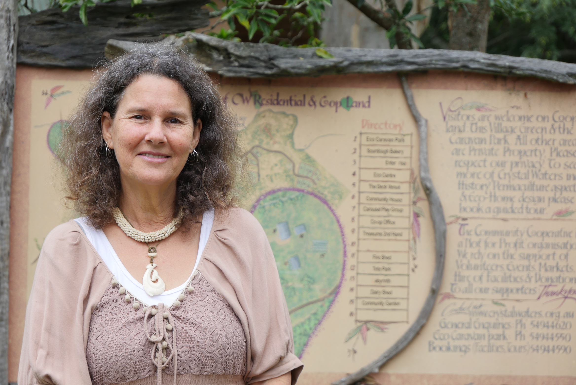 VIDEO AUSTRALIE # Robin CLAYFIELD, 30 years living in Crystal Waters ECOVILLAGE, Conondale